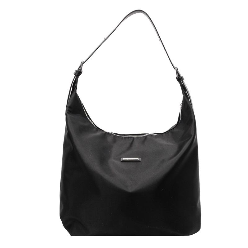 

Модная сумка большой вместимости, простая сумка подмышкой для женщин, повседневная и универсальная сумка на одно плечо чёрный