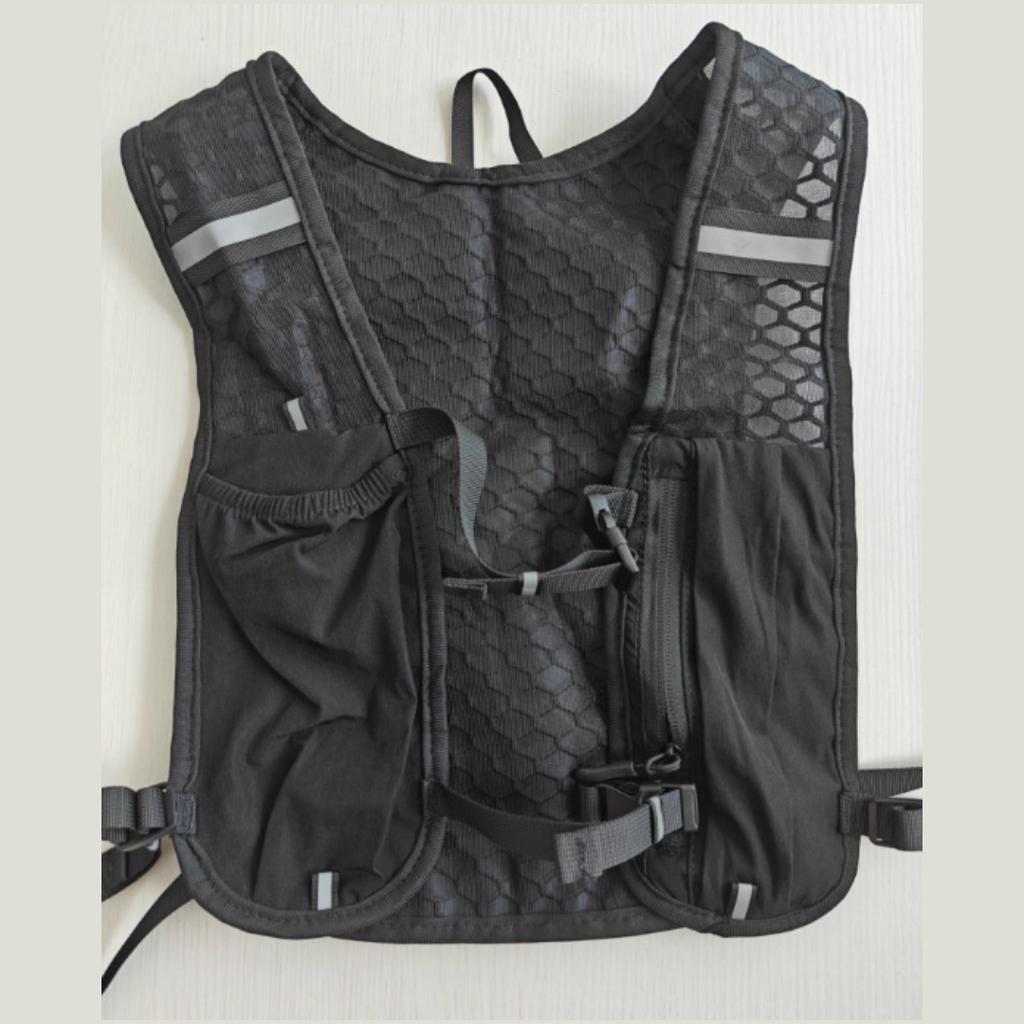 Hydration Vest Backpack for Running, Hiking, Cycling, Marathon, Lightweight Water Chest Pack with Phone Storage Pocket