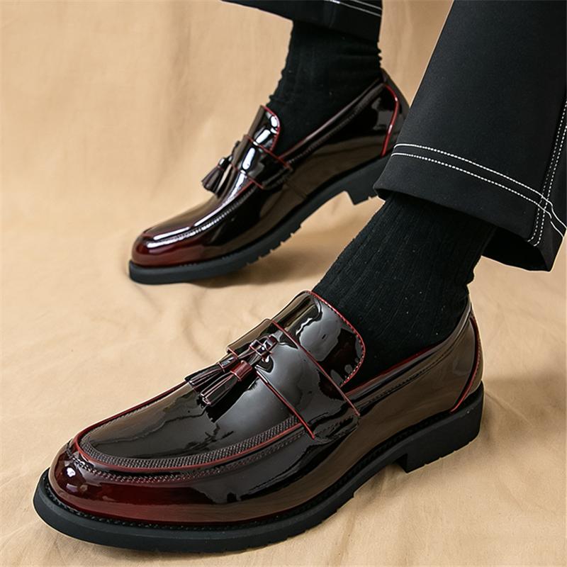 Luxury Designer New Glossy Tassels Patent Leather Casual Business Shoes For Men Slip on Loafter Formal Wedding Dress Homecoming
