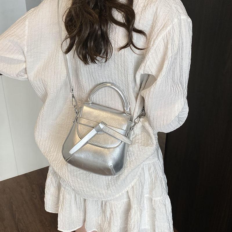 Hand Carry Fashionable Versatile Small Square Bag New Casual Portable Shoulder Bag Messenger Bag