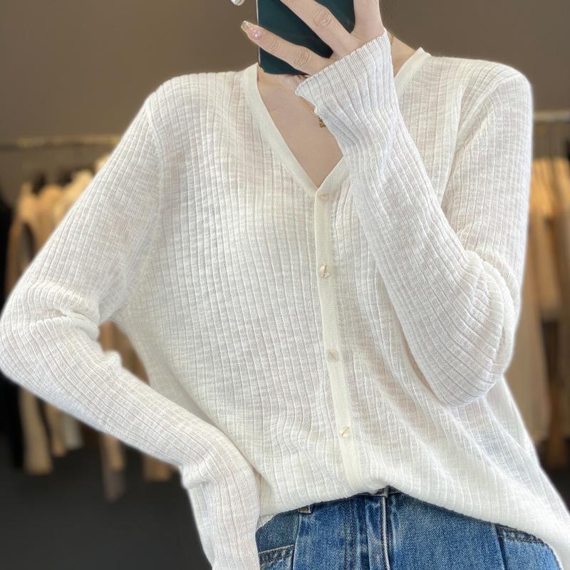 

Summer V-neck Linen Cardigan: Lightweight, Loose-Fit, Sun Protection Extra Large