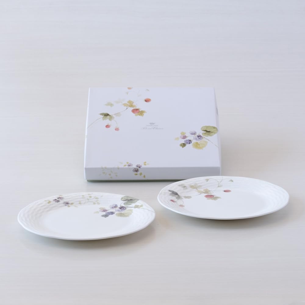 NARUMI Plate Lucy Berry Set of 2 Wedding Day Microwave Dishwasher Gift Set, Garden, 24cm, Pattern, Patterns, Stylish, Cute, Relief, Gift, Mother's