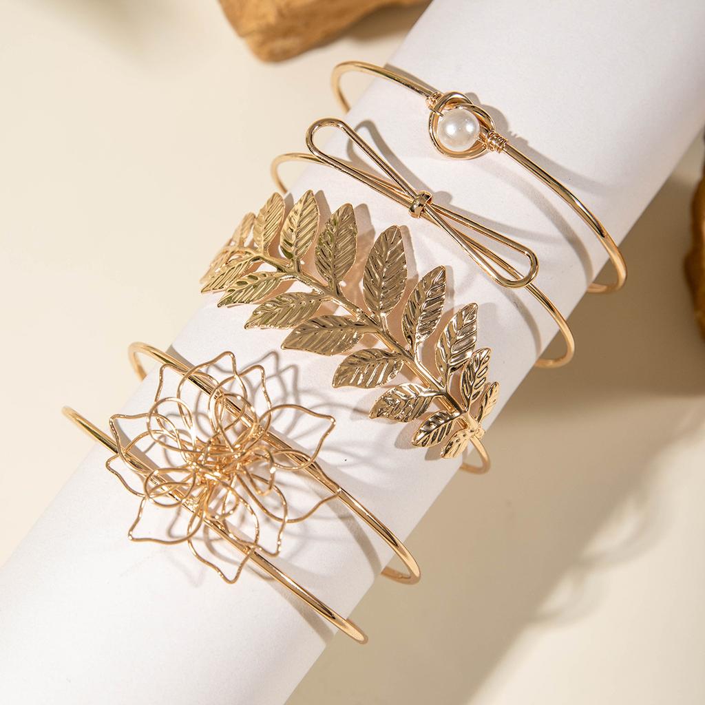Geometric pleated metal bracelet light luxury bracelet multi-layer stacked bracelet women