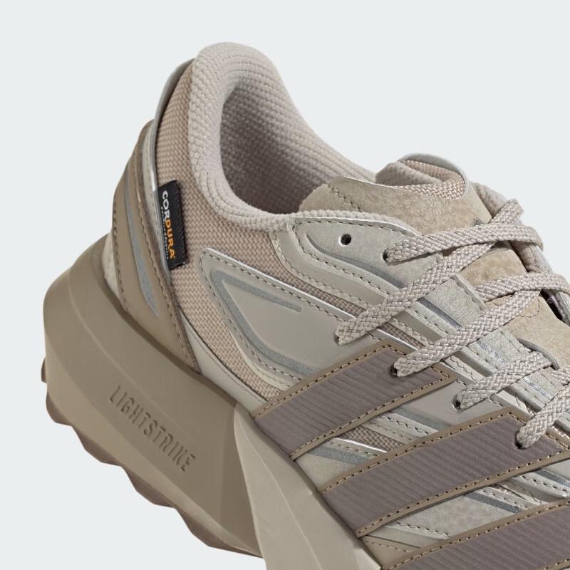 adidas Women's Sporty Chic Series LIGHTBLAZE ATR Casual Shoes