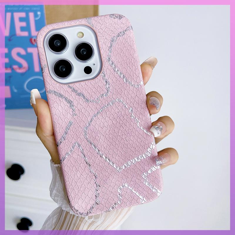 The Silver Ring Python Pattern Is Suitable for The IPhone 13 Case, 14promax Half-pack, IPhone12, and Is Shockproof for 11 Women