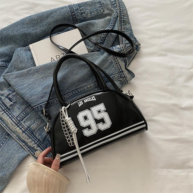 

Премиальная сумка подмышку женская осенняя новая трендовая простая универсальная сумка-полумесяц сумочка на плечо сумка-мессенджер