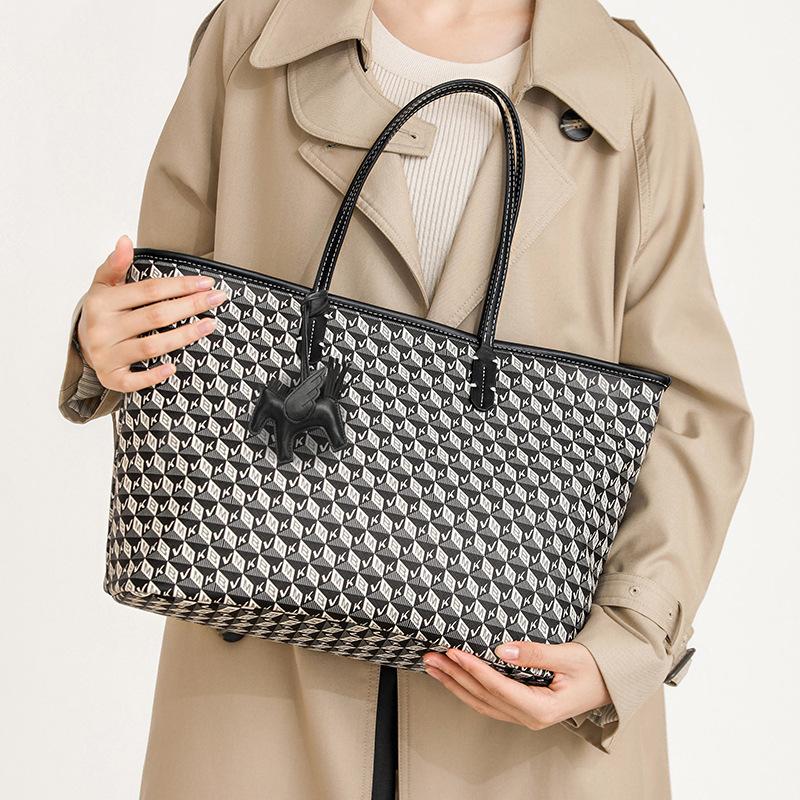 New Stylish and Simple Contrasting Color Shopping Bag Tote Bag Versatile Shoulder Handbag Women's Bag