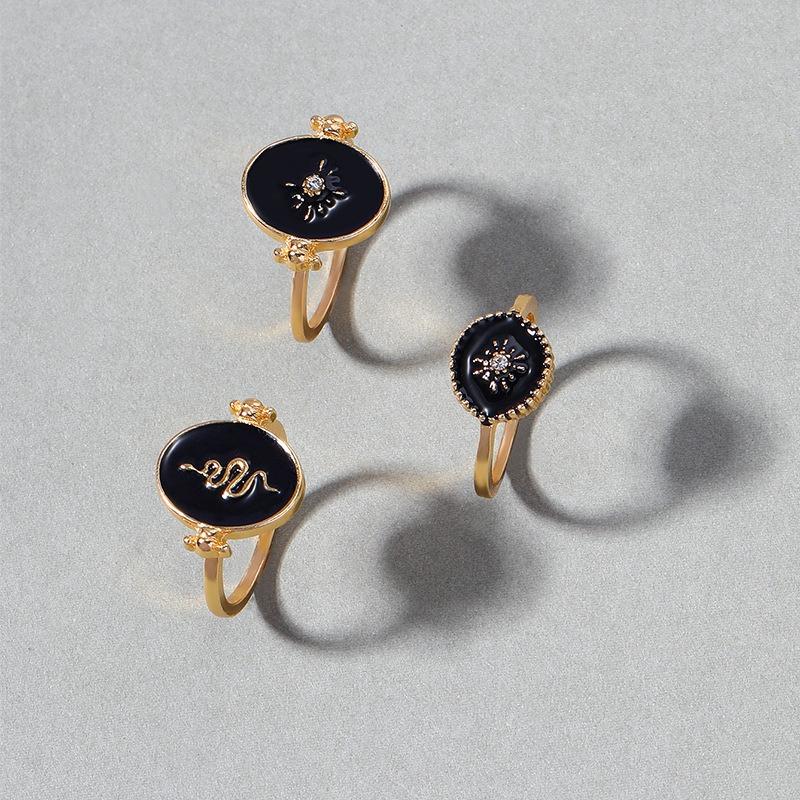 Vintage simple jewelry disc with diamonds, starry sun stacked ring set, snake-shaped electroplated women's ring.