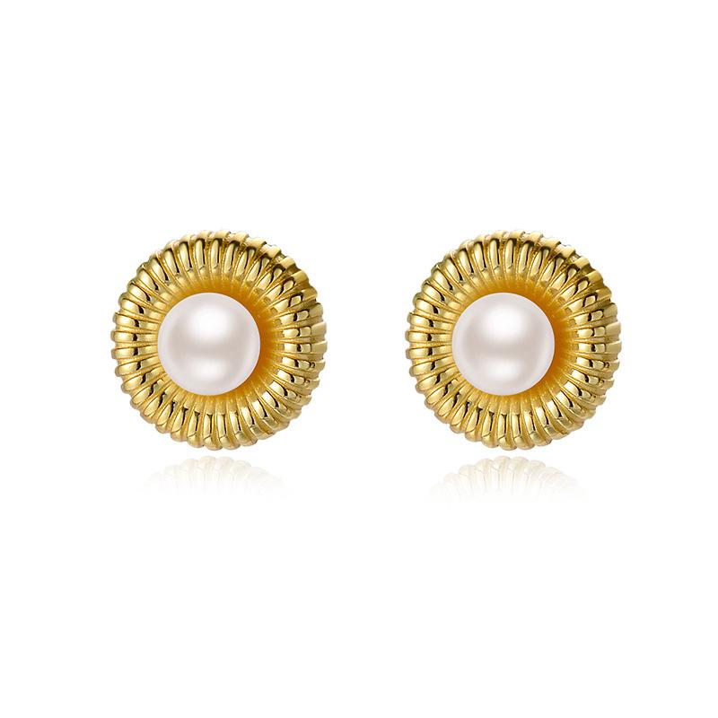 French Retro Palace Style Prank Pearl Earrings Round Thread Earrings Light Luxury Exquisite Style