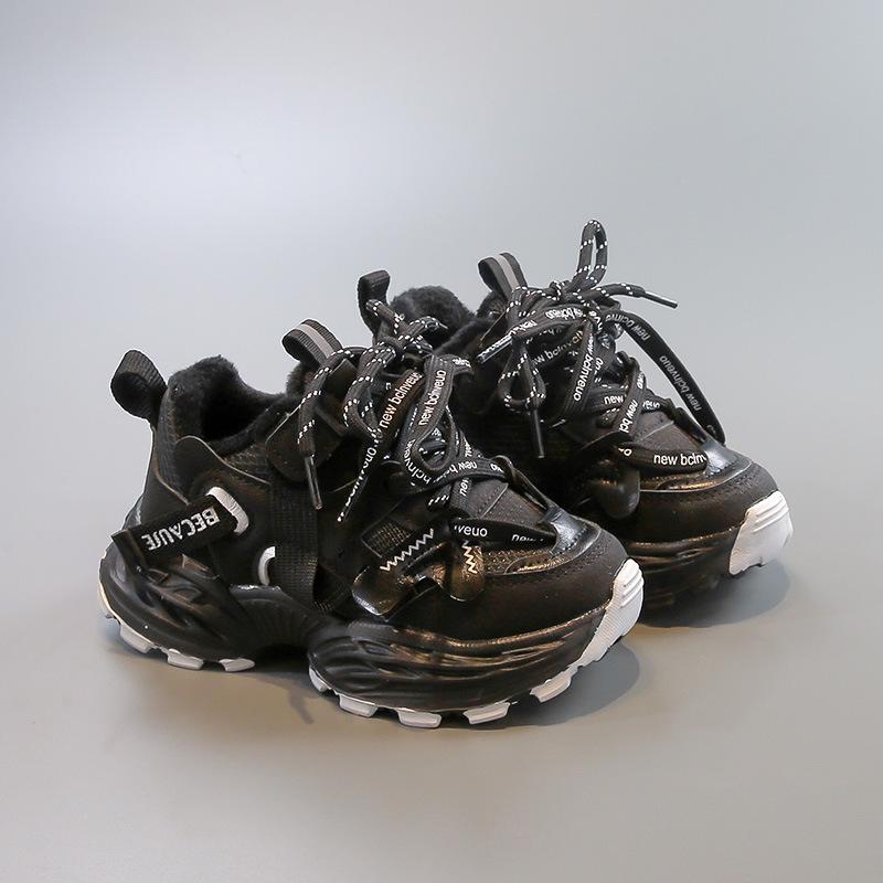 Sneakers alla moda con fodera in velluto per bambini Autunno/Inverno 2025: Stile trendy da papà per ragazzi e ragazze