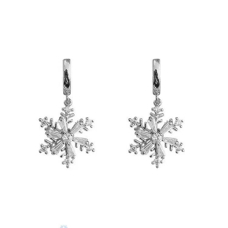 Exquisite Zircon Snowflake Stud Earrings - Versatile Luxury Christmas Jewelry