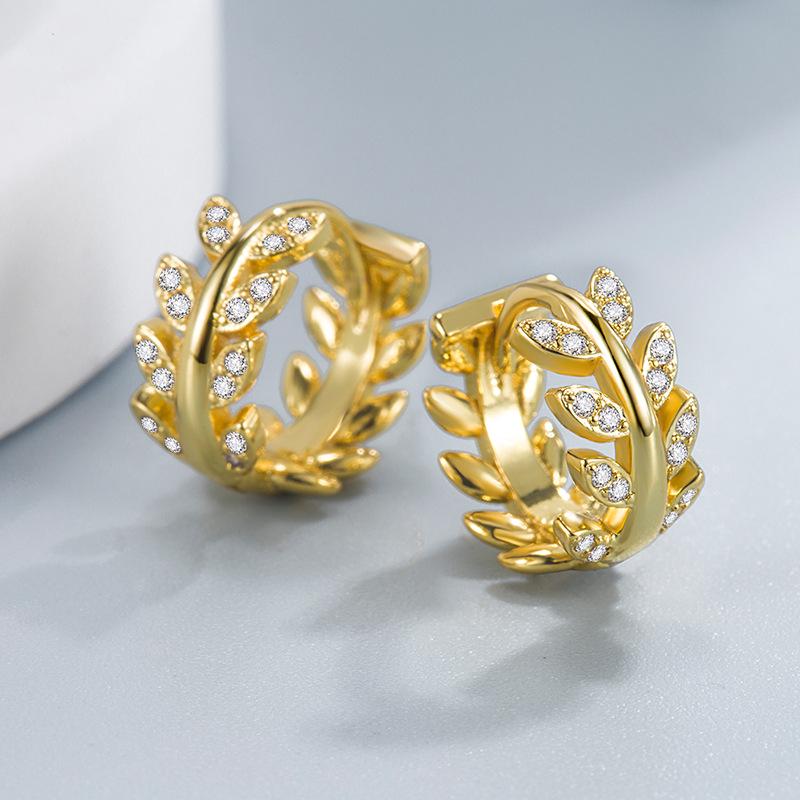 Gold-Colored Leaf Stud Earrings for Christmas – European and American Style Gift