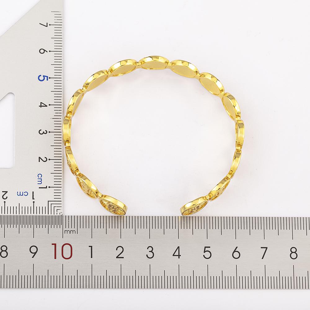 Nidin Classic Jesus Christ Round Medal Bangle Gold Plated Virgin Mary Cuff Bracelet For Women Men Adjustable Jewelry Party Gift