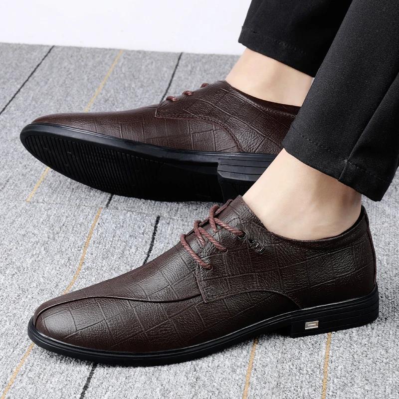 Designer-Markenschuhe aus schwarzem Leder für Männer, elegante Schuhe zum Schnüren, lässige Business-Oxfords mit spitzer Zehenpartie, formelle Büroschuhe für Männer