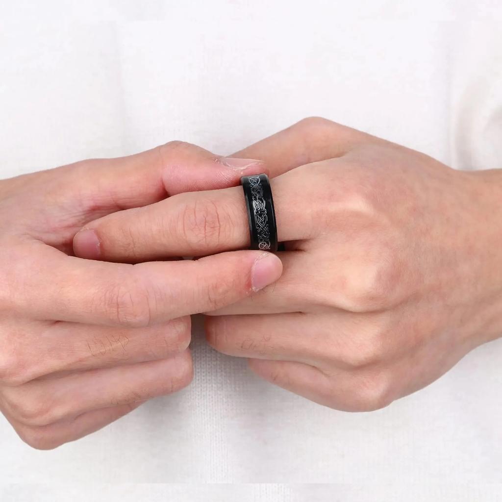 Fashion 8mm Men Stainless Steel Celtic Dragon Rings Inlay Black Carbon Fiber Rings For Men Wedding Band Jewelry