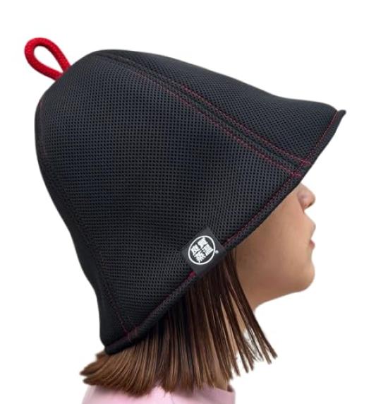 The black tag will be replaced with a new version in due course. Hard Black Red stitching Double Next generation 3-layer polyester mesh material