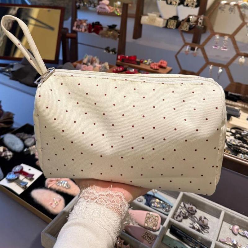 Polka Dot Twill Fabric Cosmetic Bag Large Capacity Zipper Closure For Travel Daily Toiletry Storage