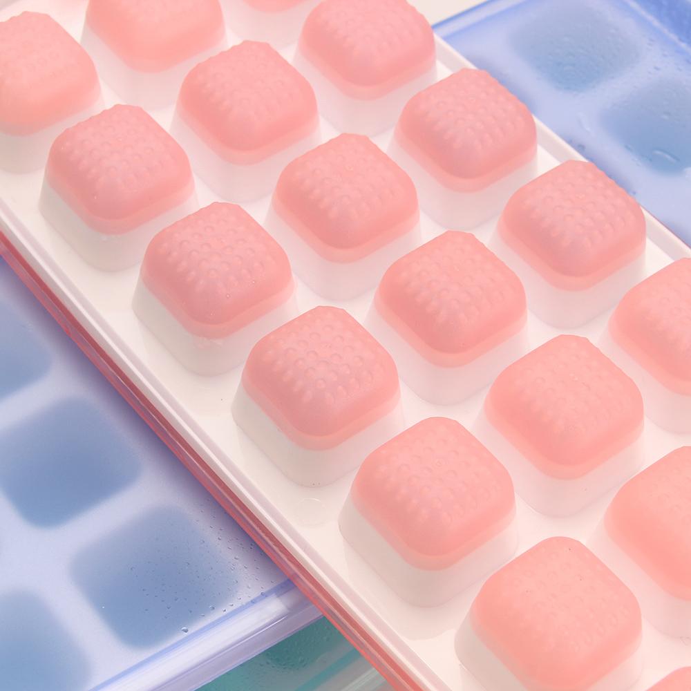 3-pack Silicone Ice Cube Trays With Spill-Resistant Removable Lid, Easy Release Stackable 21 Cavity DIY Ice Cube Maker