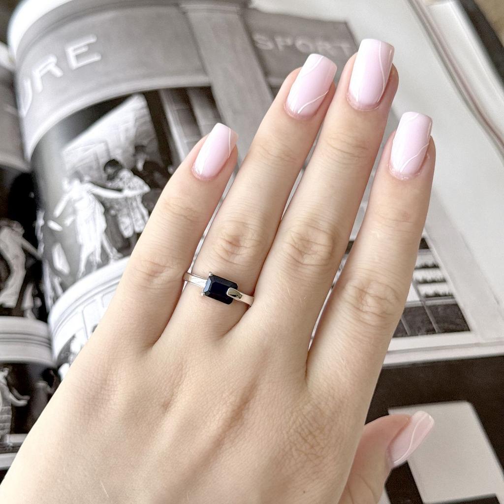 Silberring mit natürlichem Saphir 1,69 Karat, Gewicht des Schmuckstücks 2,57 g (2162759)