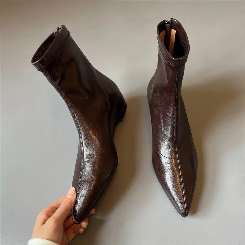Cowhide version ~ leather boots are simple and elastic thin boots, women's inner heightening boots, pointed toes and slimming fashion boots