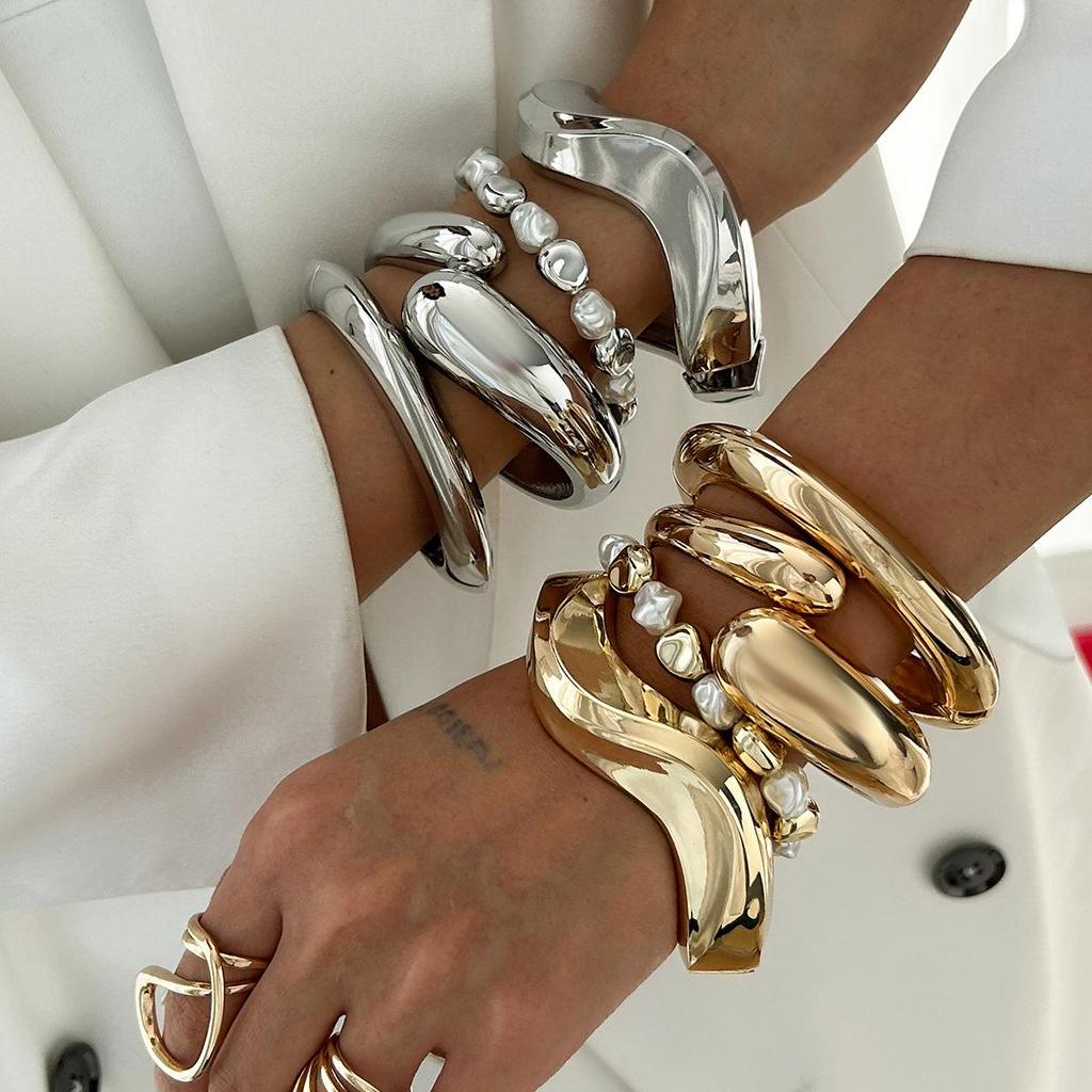 European & American Cross-border Hip-hop Oval Polished Wavy Alloy Bracelet