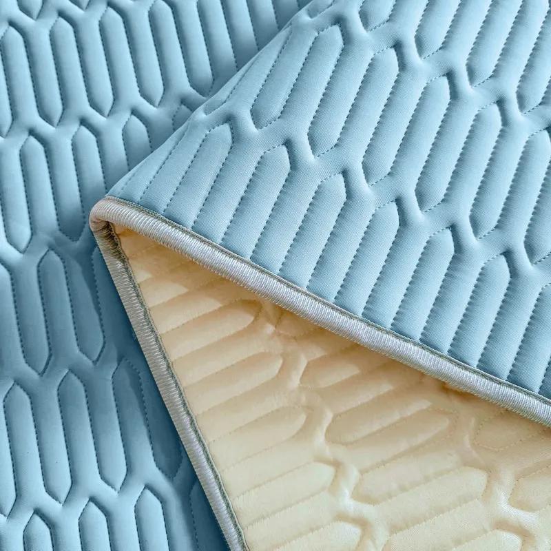 Latex Bed Sheets Bed Cover Washable Non-Slip Solid Covers Solid Color Mattress Topper Summer Bedspread For Bed Summer Dust Mat