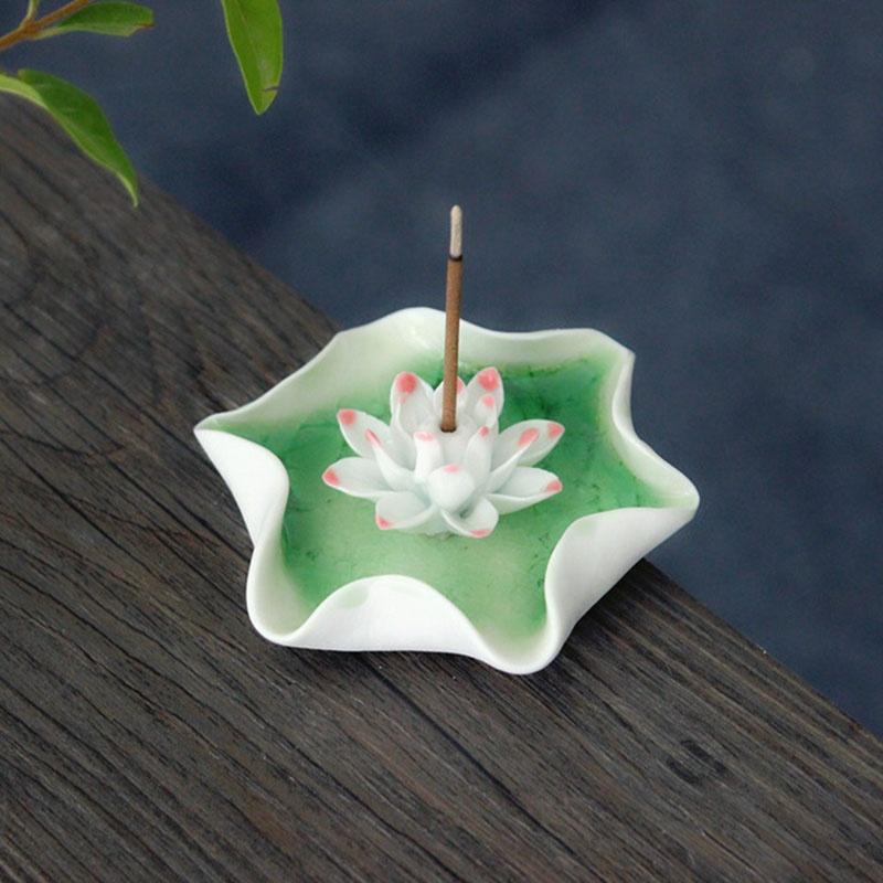 Handmade Ceramic Crafts Lotus Incense Base Aromatherapy Burner Sandalwood Stick Incense Holder for Living Room Home Decor