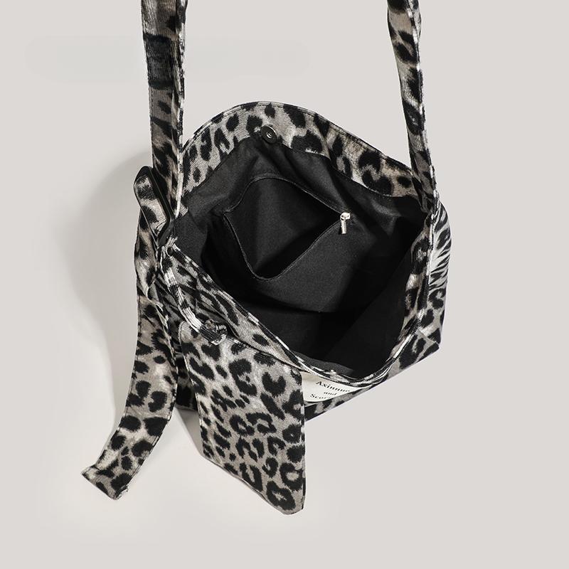 Leopard Print Tote Bag Women's Shoulder Bag Chic Commuter Chic Crossbody Bag