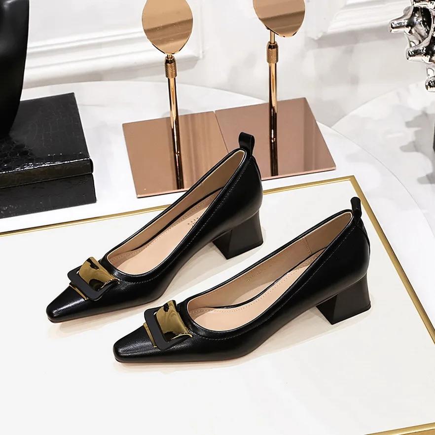 

Профессиональная женская обувь OL с неглубоким носком, квадратной головкой, металлической пряжкой, толстым каблуком средней высоты 4,5 см, одинарная женская обувь DS-1235-K56 41 чёрный