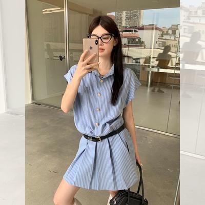 Blau gestreiftes Hemdblusenkleid Damen Sommer Neu Kleiner College-Stil Taille Faltenrock