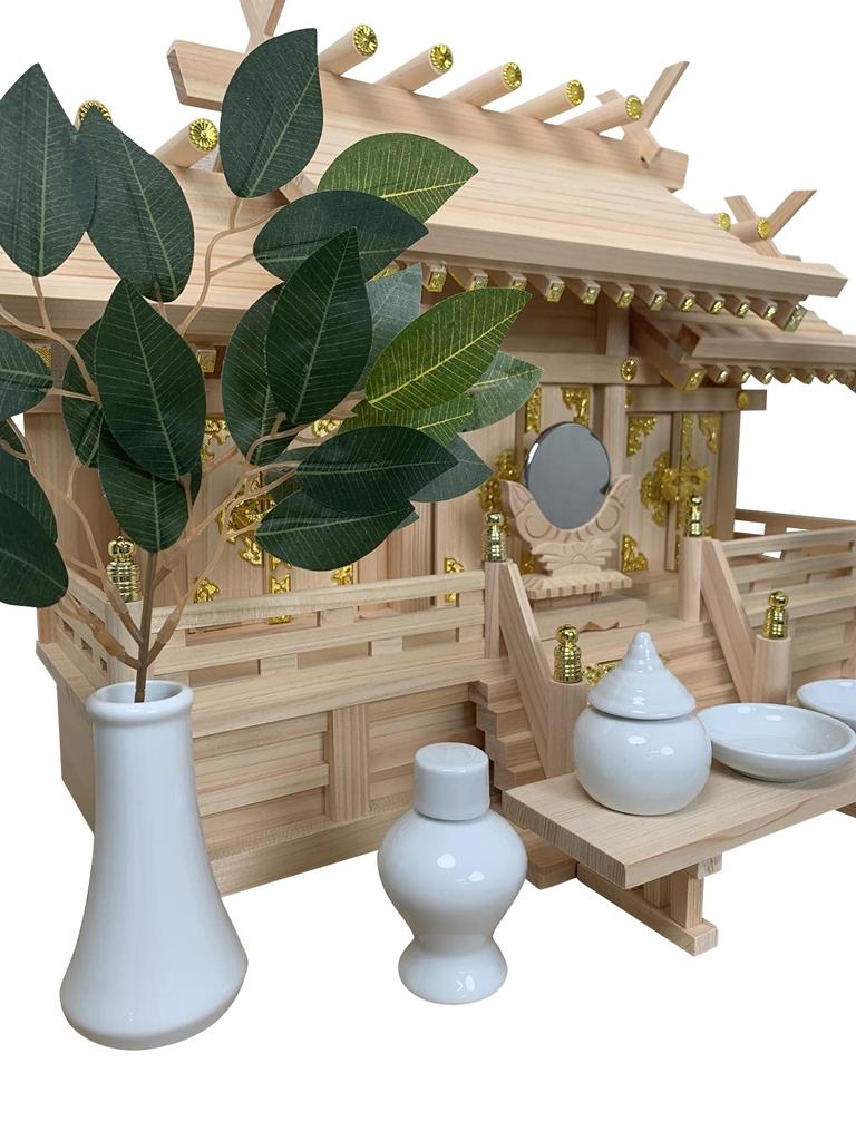 Three-story Building with Different Roofs Wakaba (medium-low Floor)