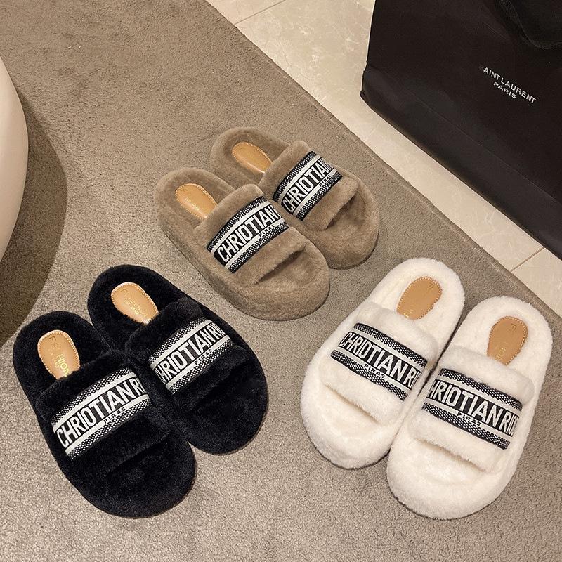 Thick-soled Fluffy Slippers Women Wear 2025 New Autumn and Winter Fashion Plush Shoes Go Out Internet Celebrity Foreign Gas Cotton Mop