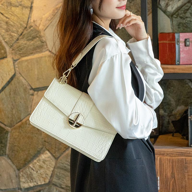 2024 Winter New Niche Handbag with High-End Crocodile Pattern, Fashionable Shoulder and Underarm Bag, Stylish Crossbody Small Square Bag