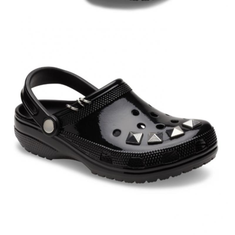 ★CROCS★ Universal Classic Stud Clog BK 24SUCL210390 24SUCL Crocs Common Classic Studded Clog Bk 24sucl210390 – buy the