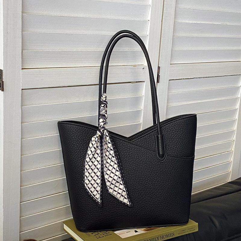 Large-capacity bag women's 2025 new high-end college student class shoulder bag women's portable commuter tote bag