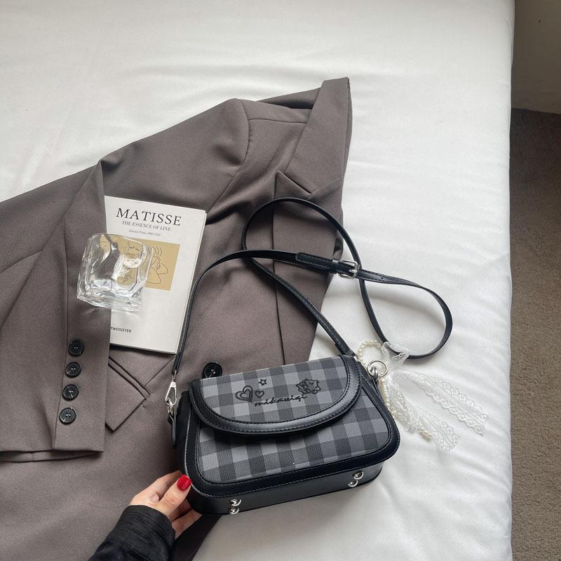 2025 Summer New Small Square Bag Fashion Trend Simple High Value Casual Shoulder Armpit Bag Fashionable Handbag