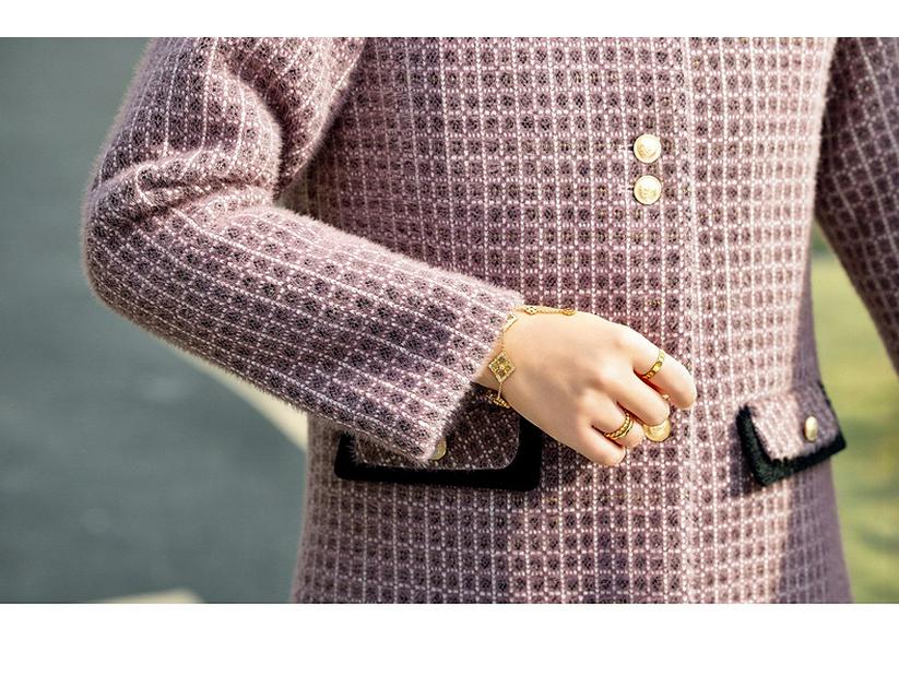 Elegant Women's Plaid Lapel Jacket - Stylish Spring 2026 Edition for Mature Women