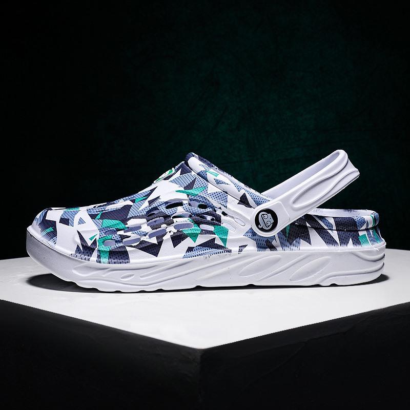 

Men s hole shoes outdoor large size beach sandals graffiti outdoor slippers summer non-slip breathable cool slippers 48-49