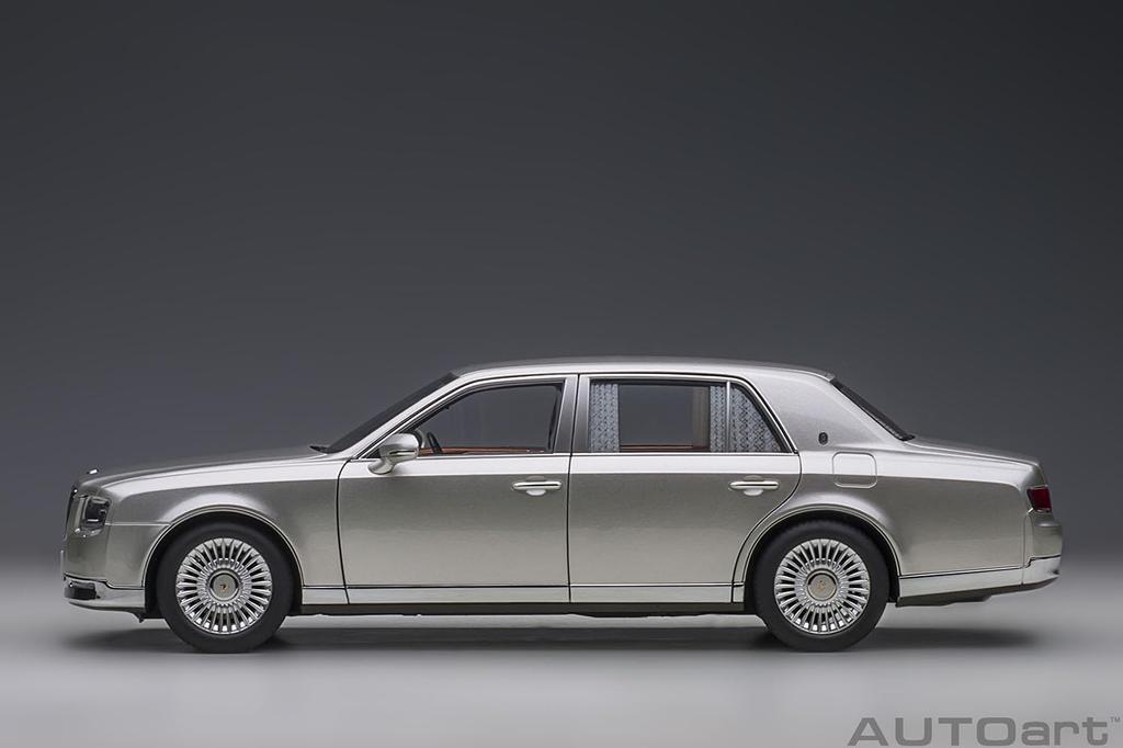 AUTOart Toyota Century Special Edition Seika Radiant Silver Metallic Finished Product 1/18