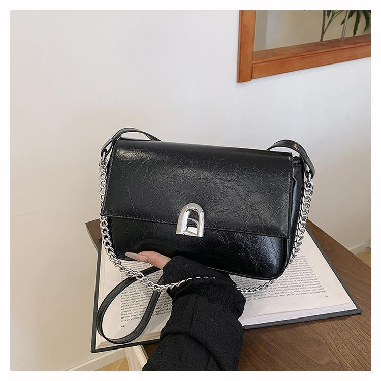 

Handbag Women s 2025 Spring New Women s Bag High Fashion Trend Versatile Casual Style Shoulder Niche Women s Bag чорний