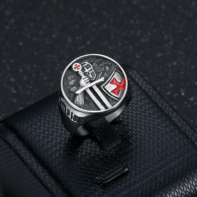 Hip Hop Fashion Men's Soldier Cross Round Ring Templar Letter Carving Ring Punk Seal Jewelry for Men Party Gifts Jewelry