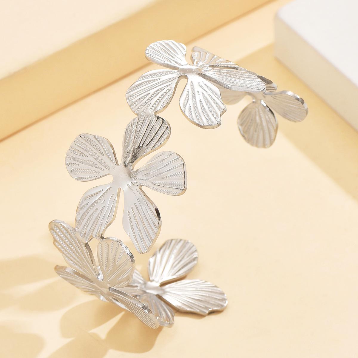 Elegant Retro Floral Wide Open Bracelet - Gold-Plated Stainless Steel Women s Jewelry