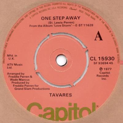7inch Record TAVARES - One Step Away CL15930 Capitol Records 1977 UK Soul/Funk Used