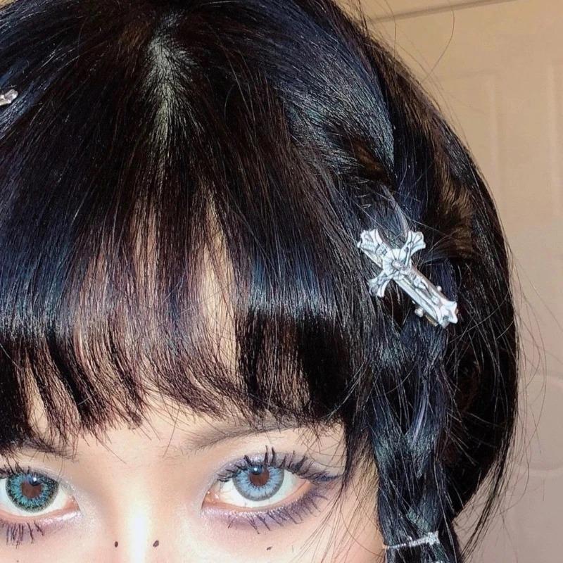 Lot de 2 barrettes à cheveux style punk, style croix, tendance, décoratives pour Halloween, pour cosplay