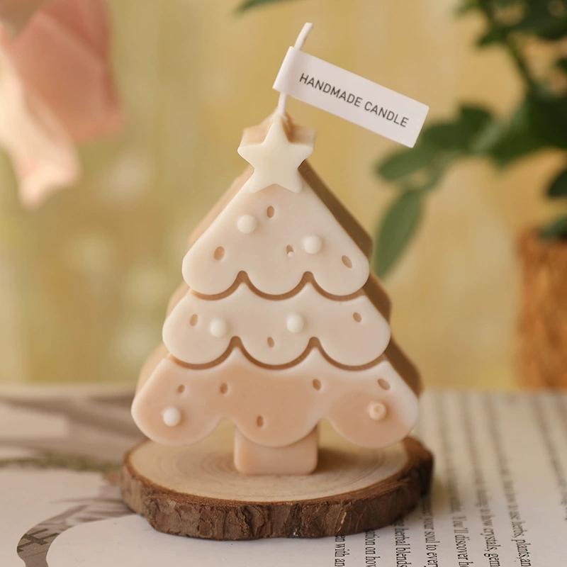 1Pc Christmas Soy Wax Aromatherapy Candle - Creative Multi-Color Christmas Tree Shape, Romantic Xmas Gift & Home Decor