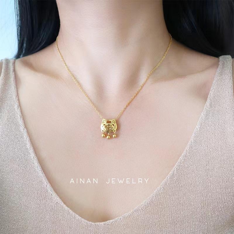 

Ожерелье из титановой стали с долговечным замком, женский стиль не выцветает, темперамент прост, отправьте друзьям и подругам