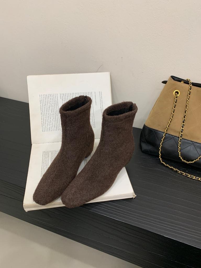 Low-heeled suede square-headed short boots women's 2025 autumn and winter new temperament suede women's boots, wedge-heeled rear zipper fashion boots
