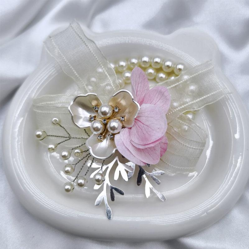 1Pc Pearl High-end Feel Mesh Sweet Plastic Wedding Decorations Simulation Wrist Corsage Petal
