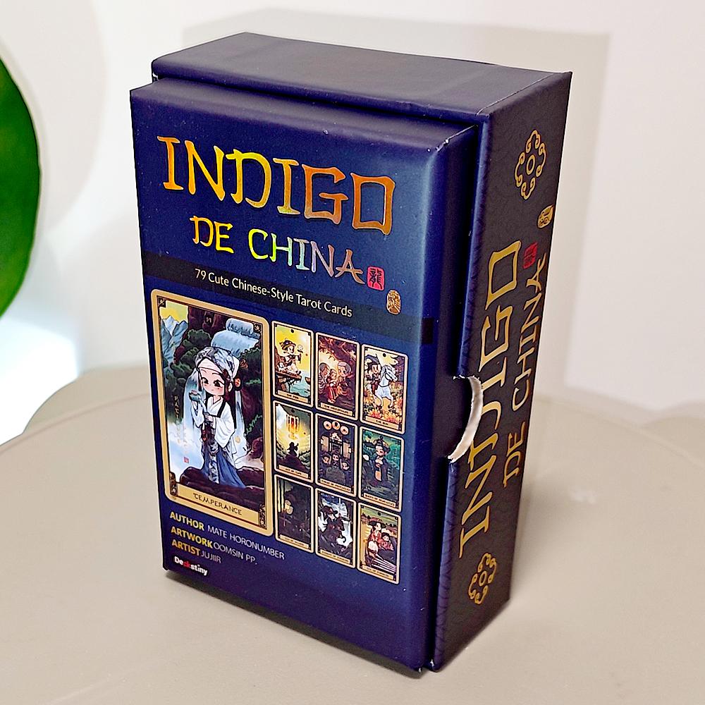 Mazzo Tarocchi Indigo De China 12*7cm, 79 Carte Carine in Stile Cinese Cartoncino Opaco Embossato Double-Sided 350GSM in Scatola Rigida