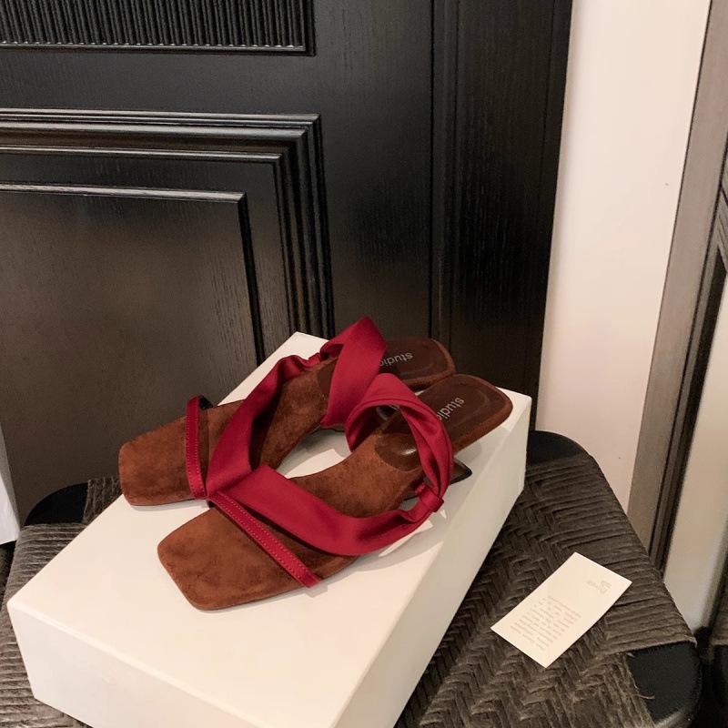 

Heel height 5.5cm~ Temperament square head with open-toed thick heel slope heel cool slippers women 40